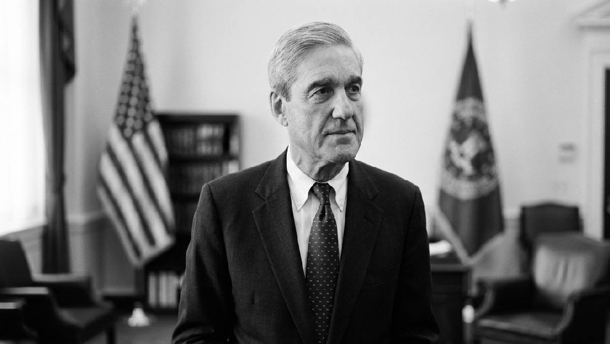 Official portrait of former FBI Director Robert Mueller.